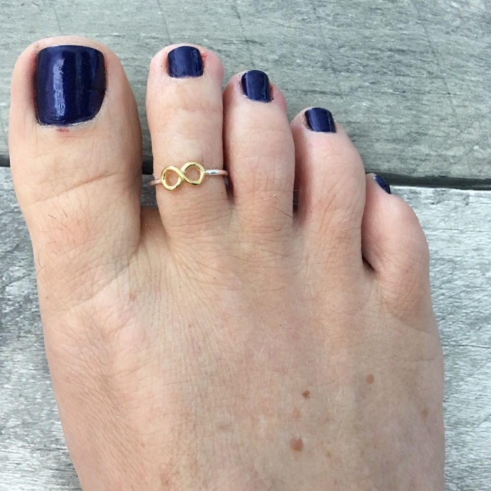 Infinity sterling silver golf toe/midi ring